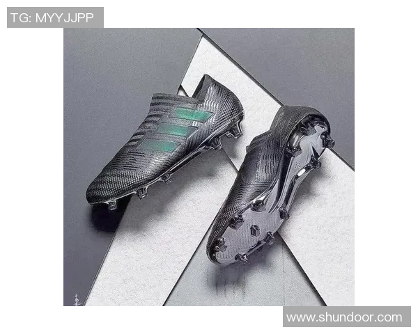 后卫足球明星们的足球鞋选择与性能解析