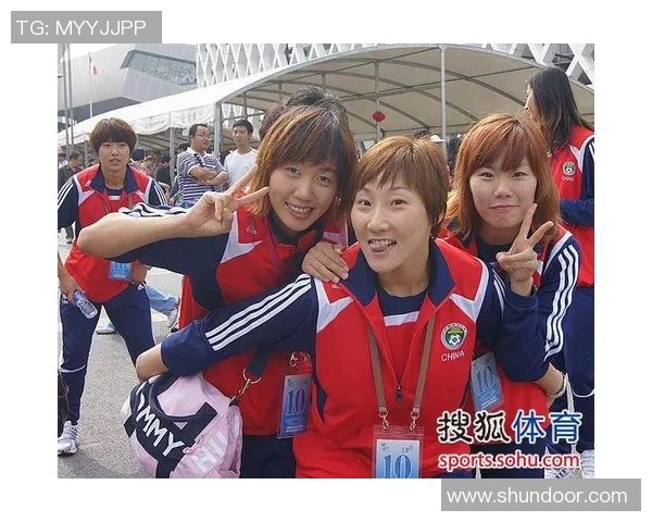 外国足球明星畅游长城感受中华文化魅力与历史底蕴