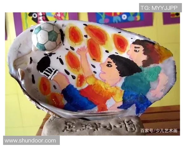 幼儿创意绘画展现足球明星与小将的梦想与激情
